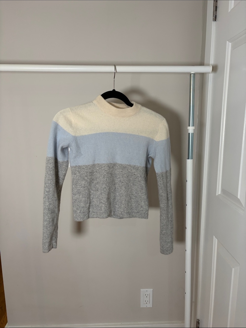 Colorblock Crewneck Sweater in Cream, Light Blue & Gray